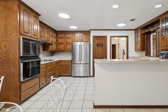 4212 Old Dominion Drive, Arlington, TX 76016