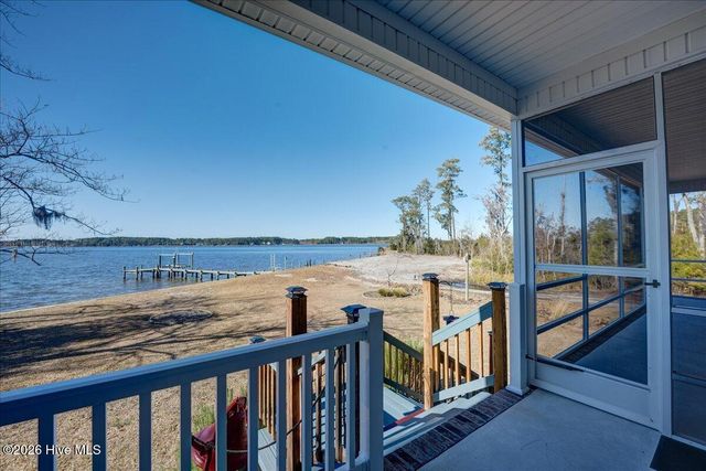 5544 Creek Pointe Road, New Bern, NC 28560