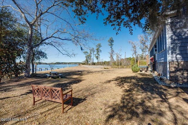 5544 Creek Pointe Road, New Bern, NC 28560