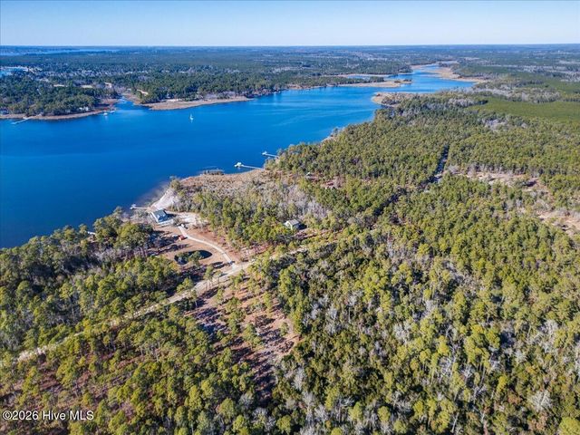 5544 Creek Pointe Road, New Bern, NC 28560