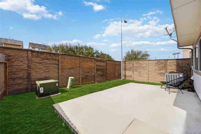 10702 Clearview Villa Place, Houston, TX 77025