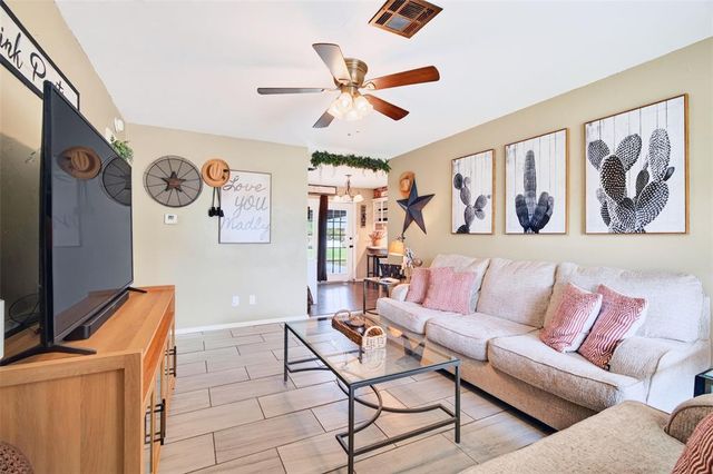 212 Vine Street, Yukon, OK 73099