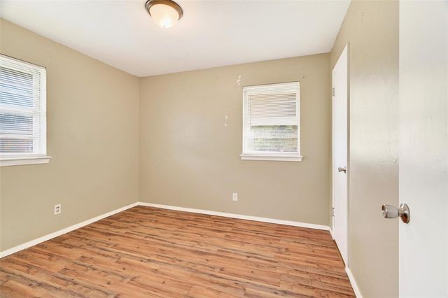 212 Vine Street, Yukon, OK 73099