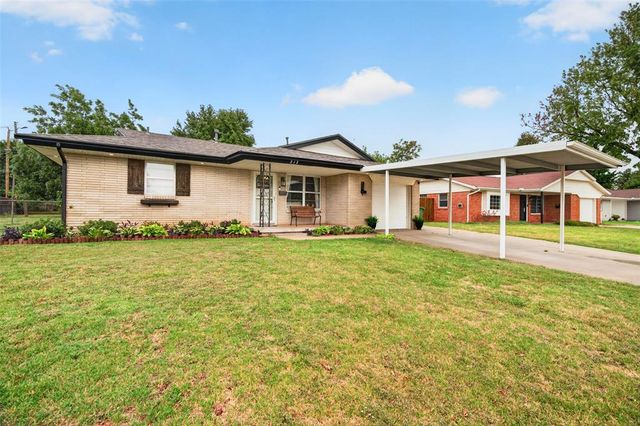 212 Vine Street, Yukon, OK 73099