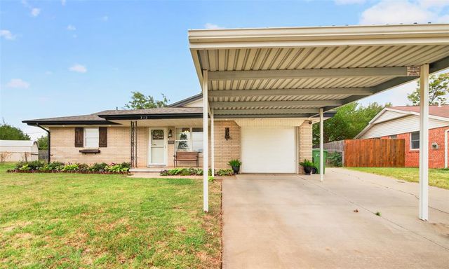 212 Vine Street, Yukon, OK 73099