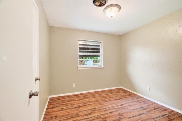 212 Vine Street, Yukon, OK 73099