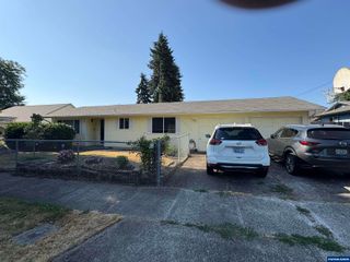 4842 Swegle Rd NE, Salem, OR 97301