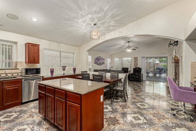 837 E DRY CREEK Road, San Tan Valley, AZ 85143