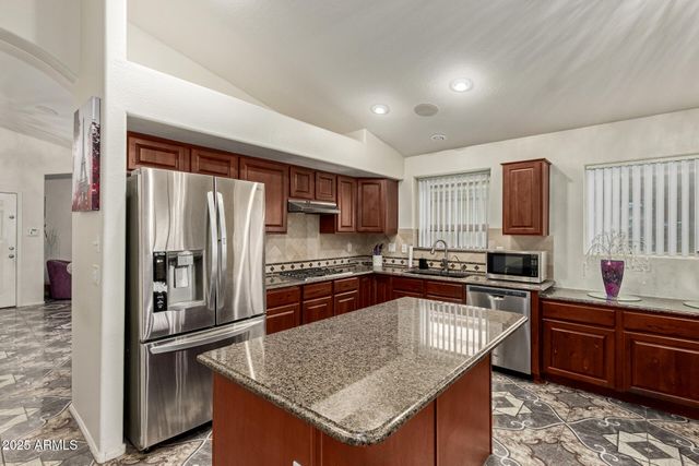 837 E DRY CREEK Road, San Tan Valley, AZ 85143