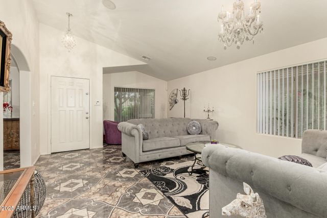 837 E DRY CREEK Road, San Tan Valley, AZ 85143