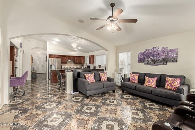 837 E DRY CREEK Road, San Tan Valley, AZ 85143