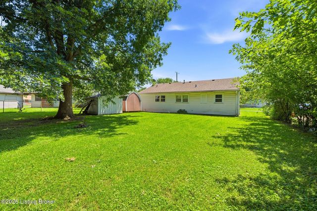 6903 Dunkirk Ln, Louisville, KY 40272
