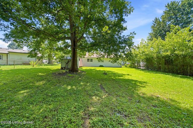 6903 Dunkirk Ln, Louisville, KY 40272