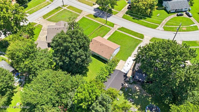 6903 Dunkirk Ln, Louisville, KY 40272