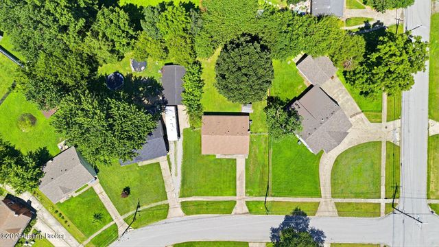 6903 Dunkirk Ln, Louisville, KY 40272