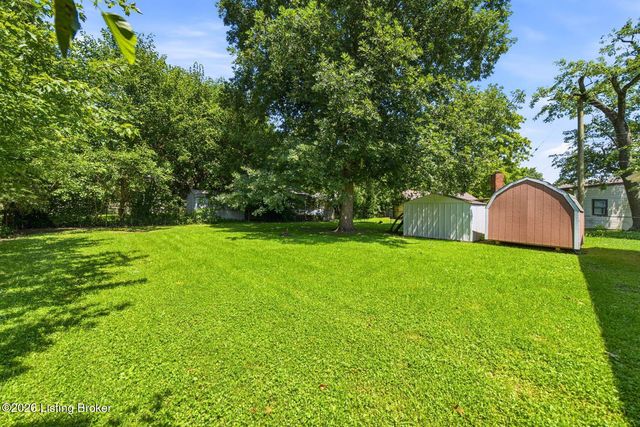 6903 Dunkirk Ln, Louisville, KY 40272