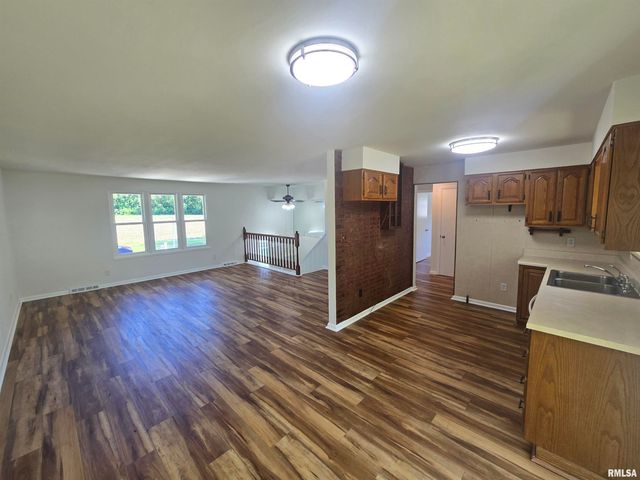 1149 PERRY Street, East Peoria, IL 61611
