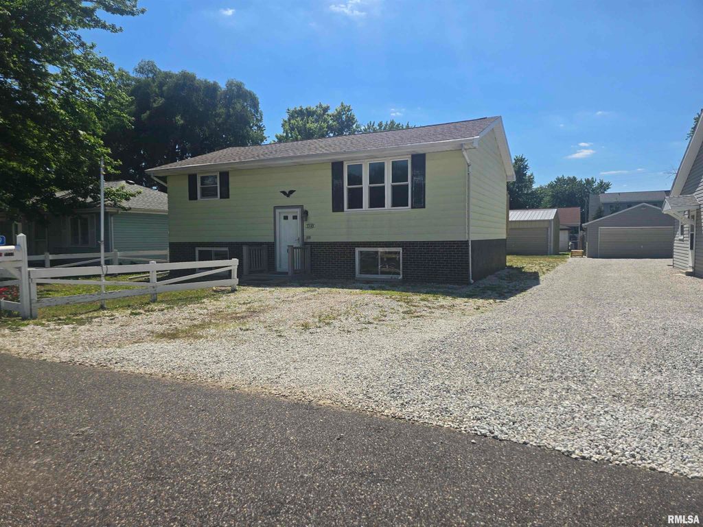 1149 PERRY Street, East Peoria, IL 61611