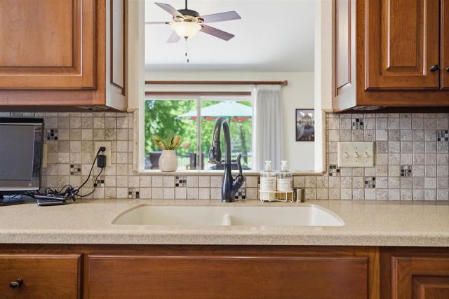 30 COUNTRY CLUB COURT, Fond Du Lac, WI 54935