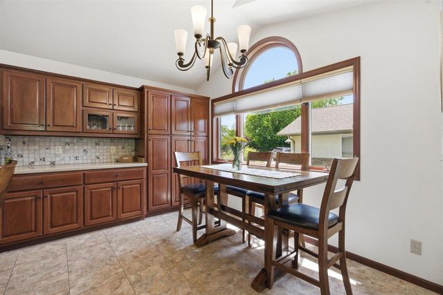30 COUNTRY CLUB COURT, Fond Du Lac, WI 54935