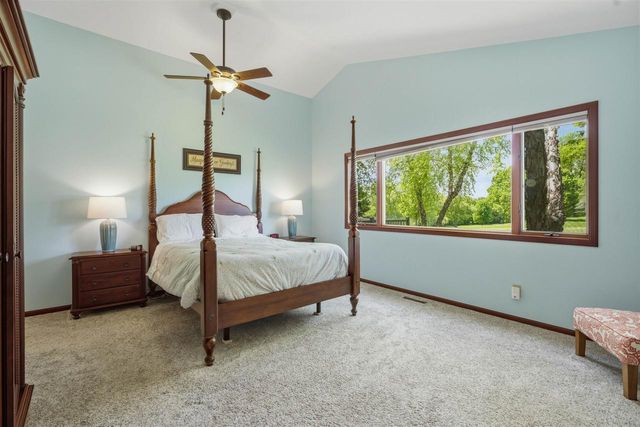 30 COUNTRY CLUB COURT, Fond Du Lac, WI 54935