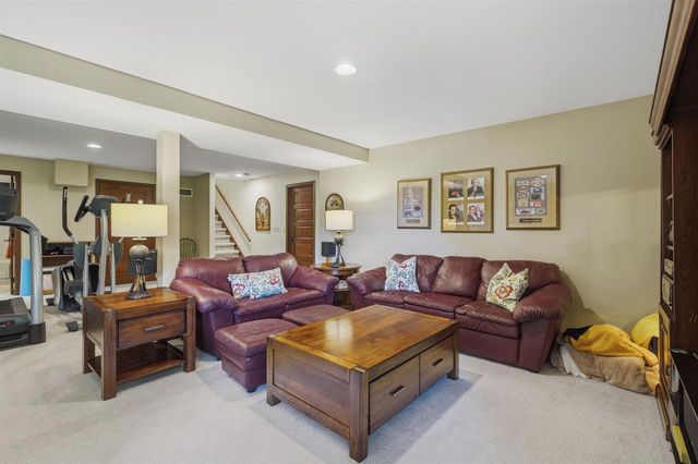 30 COUNTRY CLUB COURT, Fond Du Lac, WI 54935