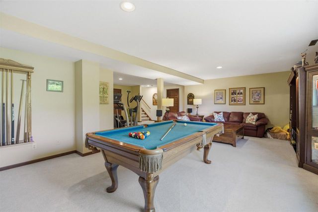 30 COUNTRY CLUB COURT, Fond Du Lac, WI 54935