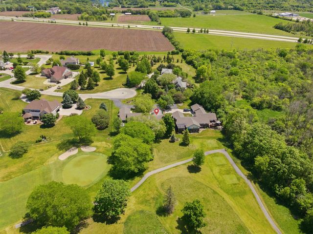 30 COUNTRY CLUB COURT, Fond Du Lac, WI 54935