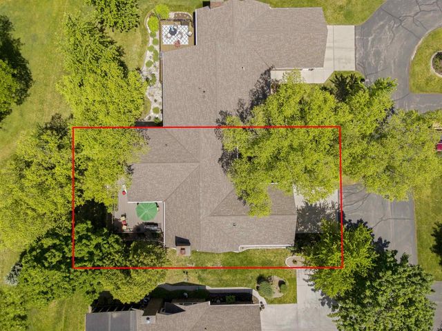 30 COUNTRY CLUB COURT, Fond Du Lac, WI 54935