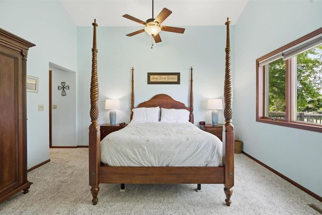 30 COUNTRY CLUB COURT, Fond Du Lac, WI 54935