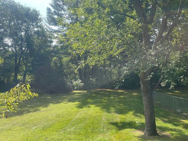18 Town Landing Rd, Berkley, MA 02779