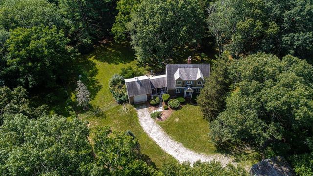 18 Town Landing Rd, Berkley, MA 02779