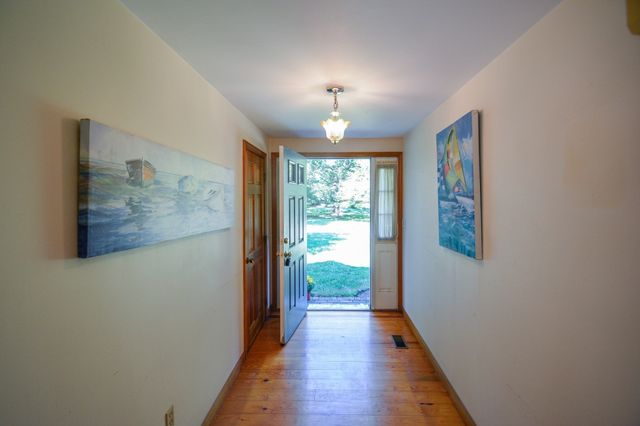 18 Town Landing Rd, Berkley, MA 02779