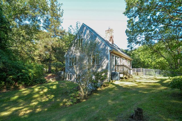 18 Town Landing Rd, Berkley, MA 02779