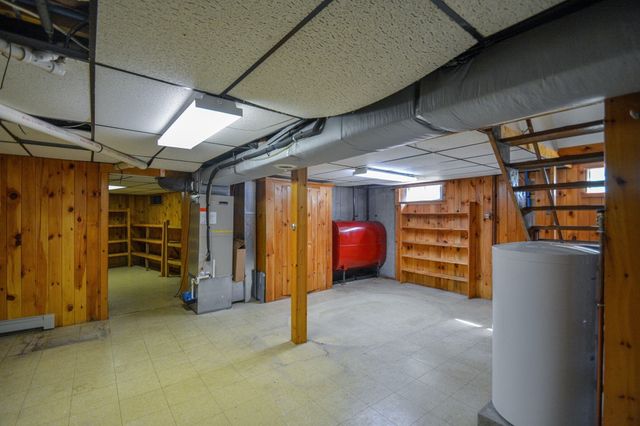18 Town Landing Rd, Berkley, MA 02779