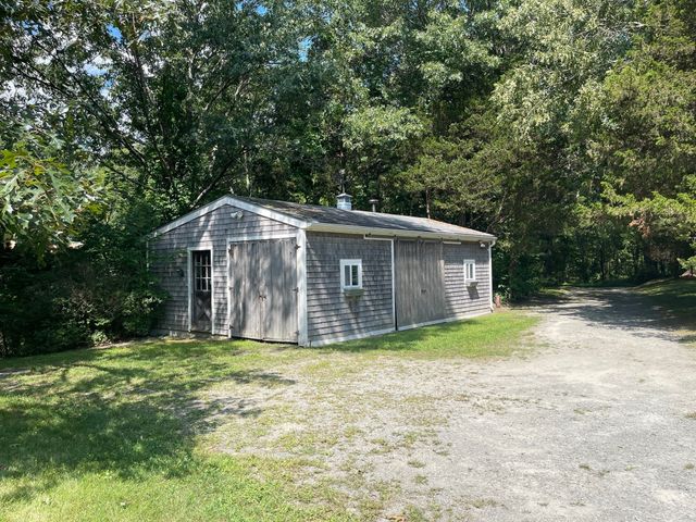18 Town Landing Rd, Berkley, MA 02779