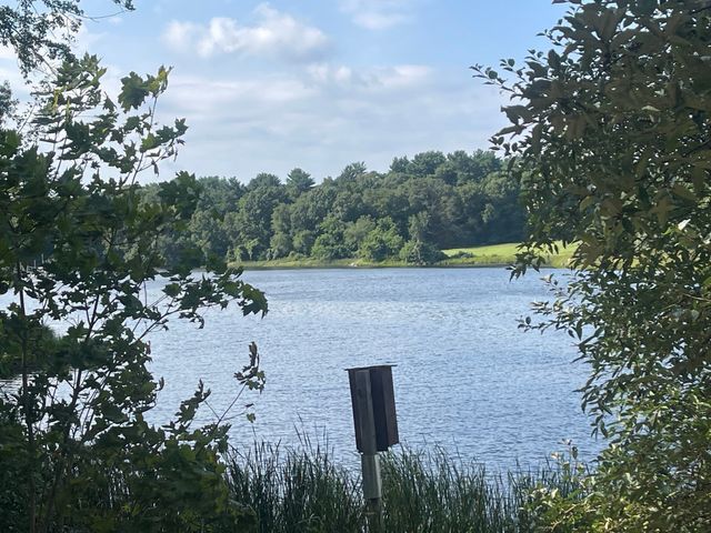 18 Town Landing Rd, Berkley, MA 02779