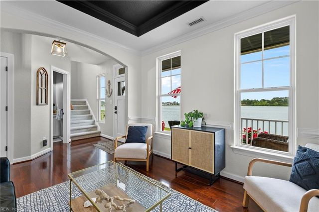 2700 Gaston LN, Virginia Beach, VA 23456