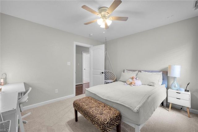 2700 Gaston LN, Virginia Beach, VA 23456