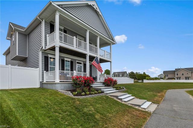 2700 Gaston LN, Virginia Beach, VA 23456
