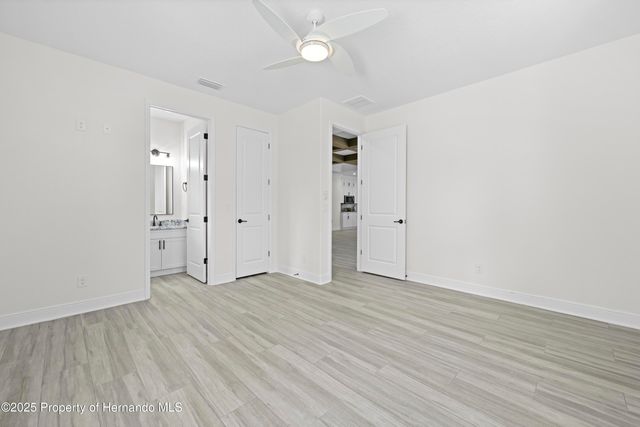18130 Parrot Road, Weeki Wachee, FL 34614