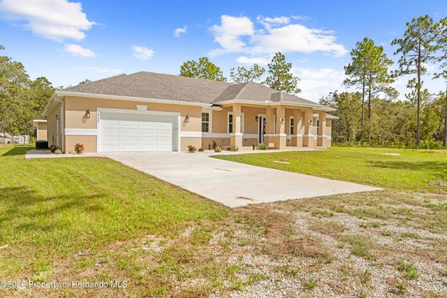 18130 Parrot Road, Weeki Wachee, FL 34614