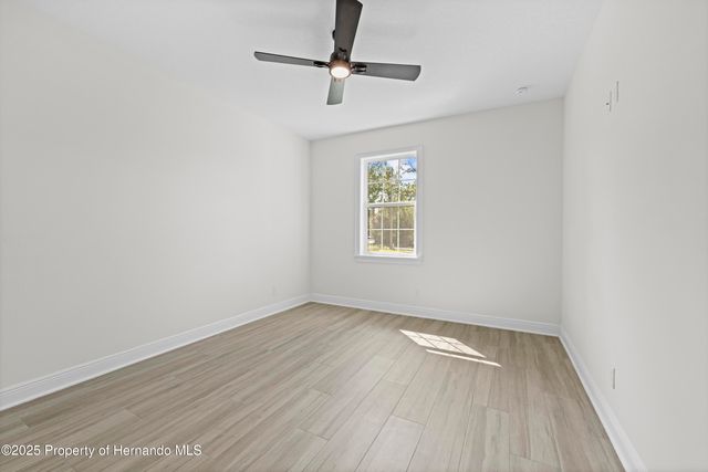 18130 Parrot Road, Weeki Wachee, FL 34614