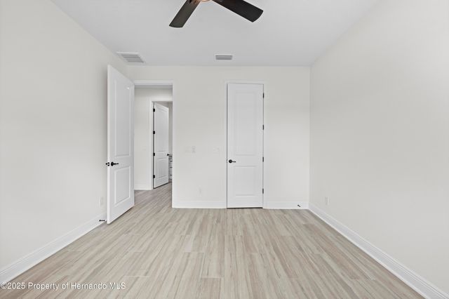18130 Parrot Road, Weeki Wachee, FL 34614