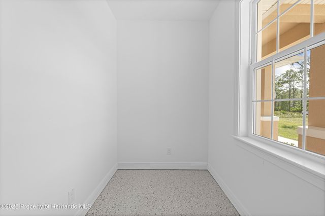 18130 Parrot Road, Weeki Wachee, FL 34614