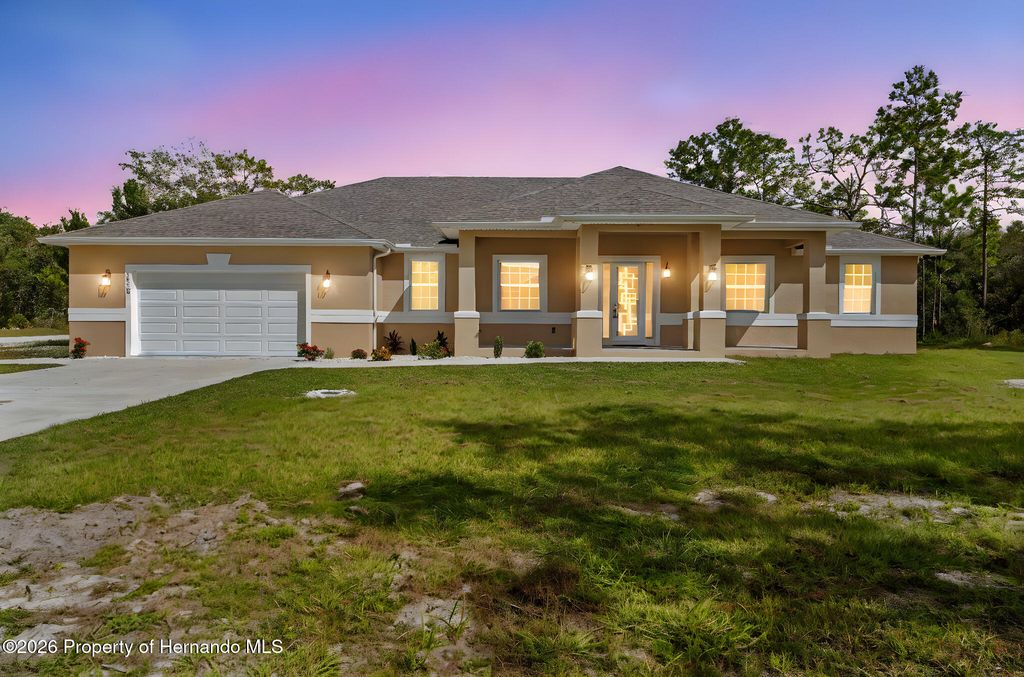 18130 Parrot Road, Weeki Wachee, FL 34614