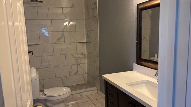 619 E 1st Street, Gentry, AR 72734