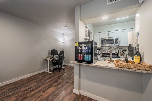 12816 Midway Road 2063, Dallas, TX 75244
