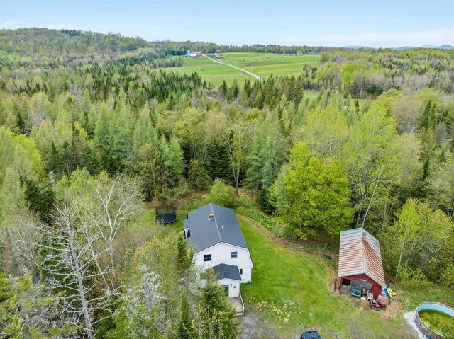 46 Dutton Road, Hardwick, VT 05843