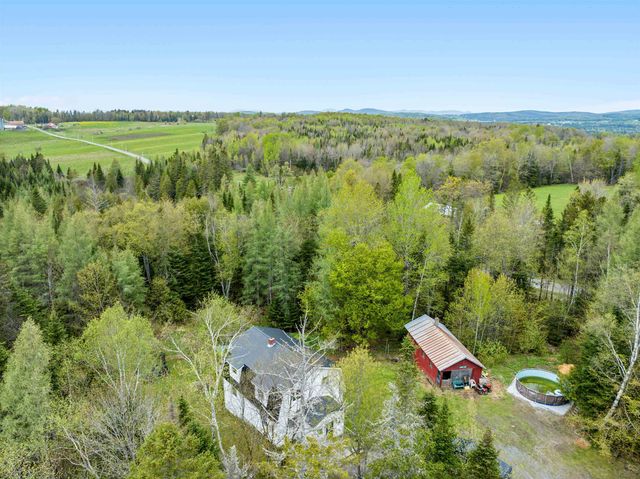 46 Dutton Road, Hardwick, VT 05843